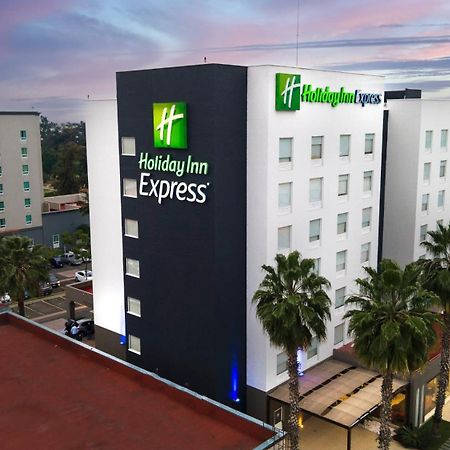 Las Pintas Holiday Inn Express Guadalajara Aeropuerto By Ihg מראה חיצוני תמונה