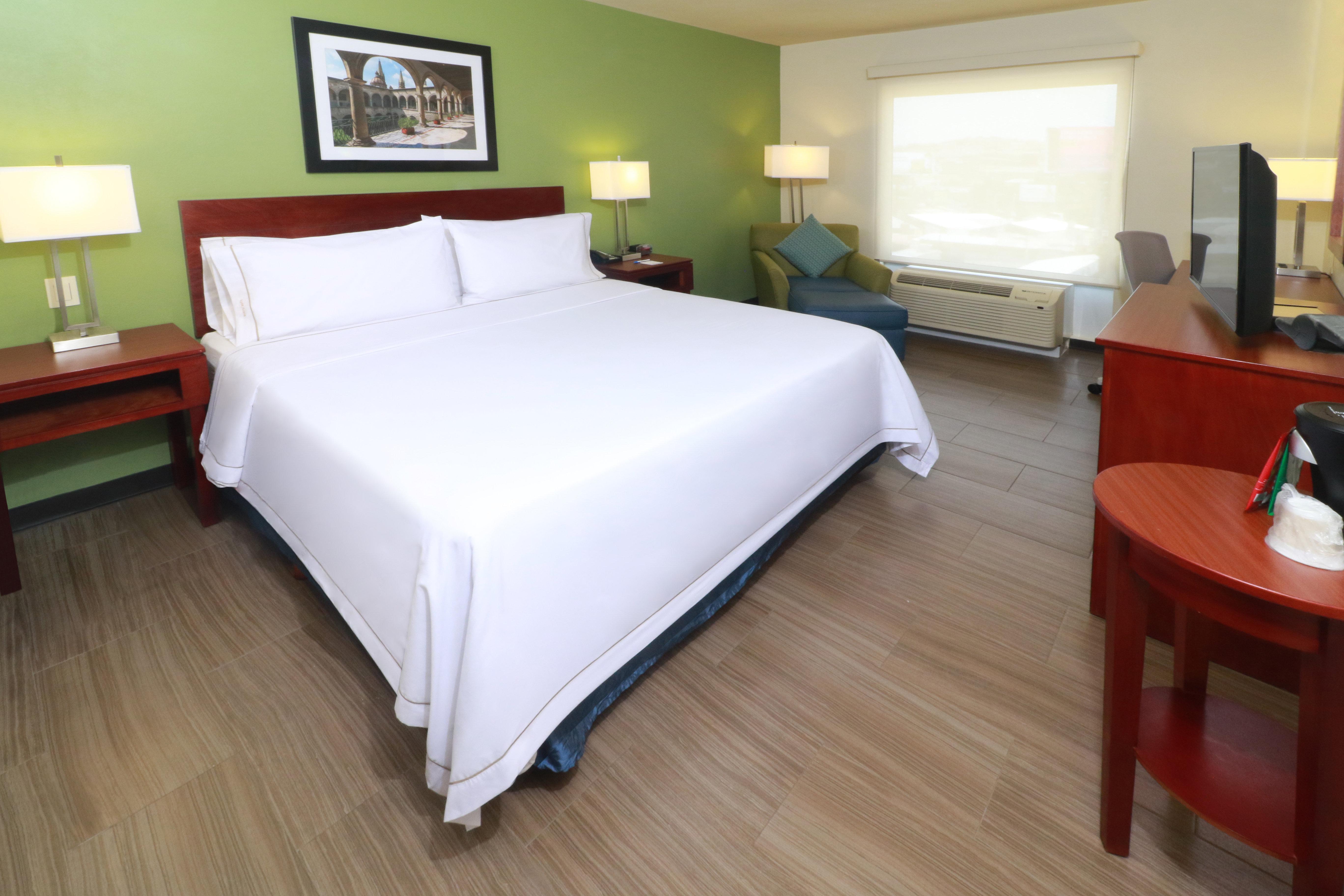 Las Pintas Holiday Inn Express Guadalajara Aeropuerto By Ihg מראה חיצוני תמונה