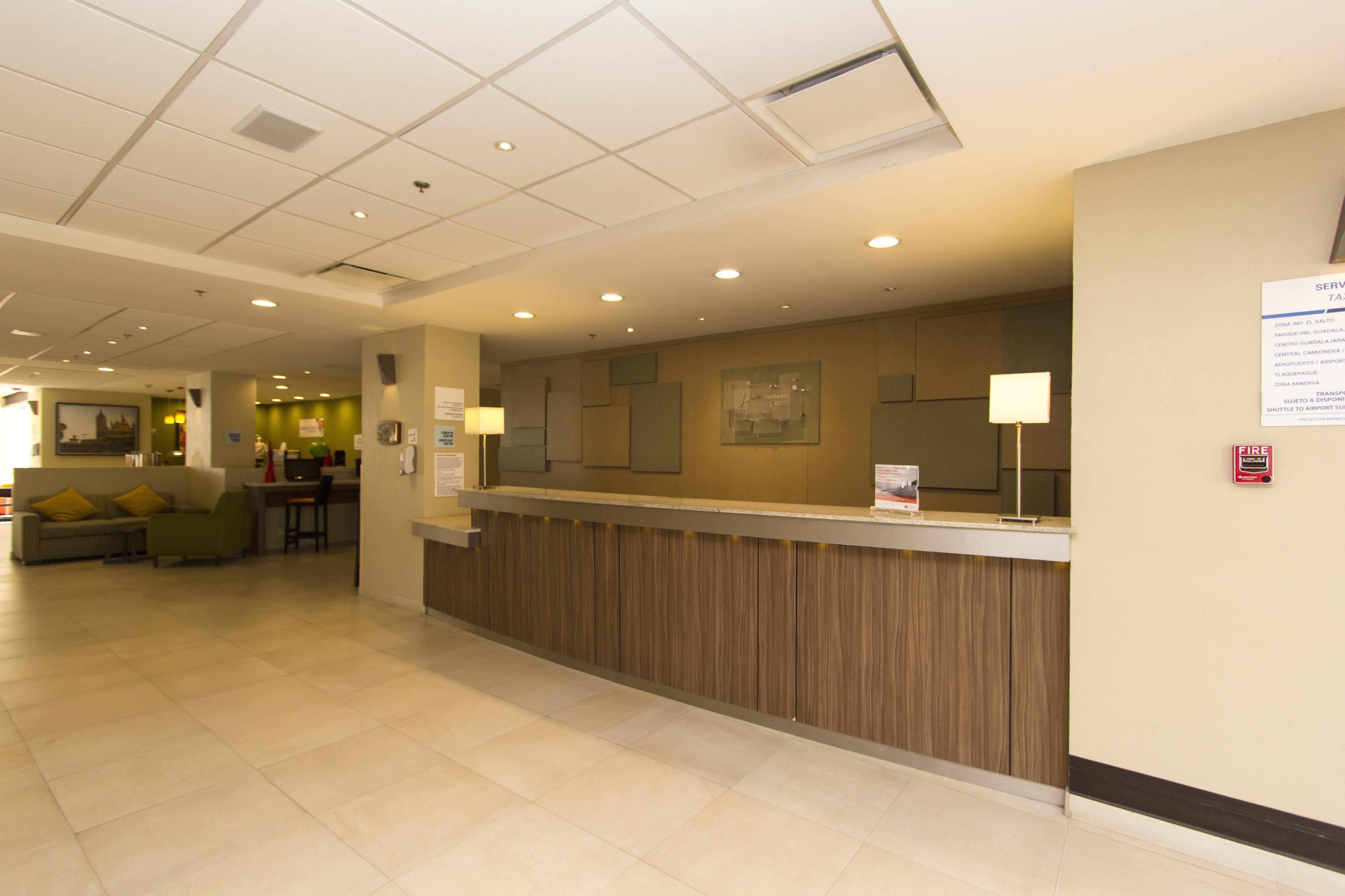 Las Pintas Holiday Inn Express Guadalajara Aeropuerto By Ihg מראה חיצוני תמונה