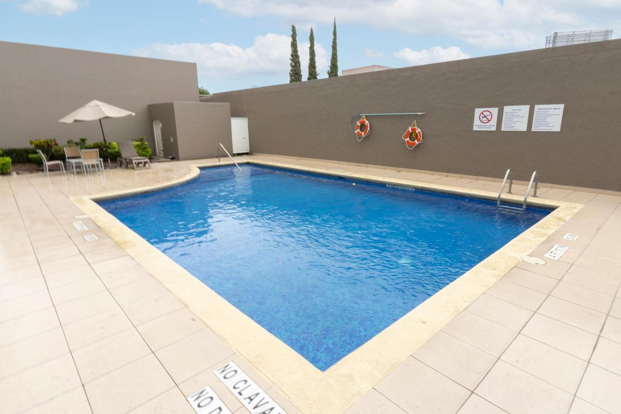 Las Pintas Holiday Inn Express Guadalajara Aeropuerto By Ihg מראה חיצוני תמונה