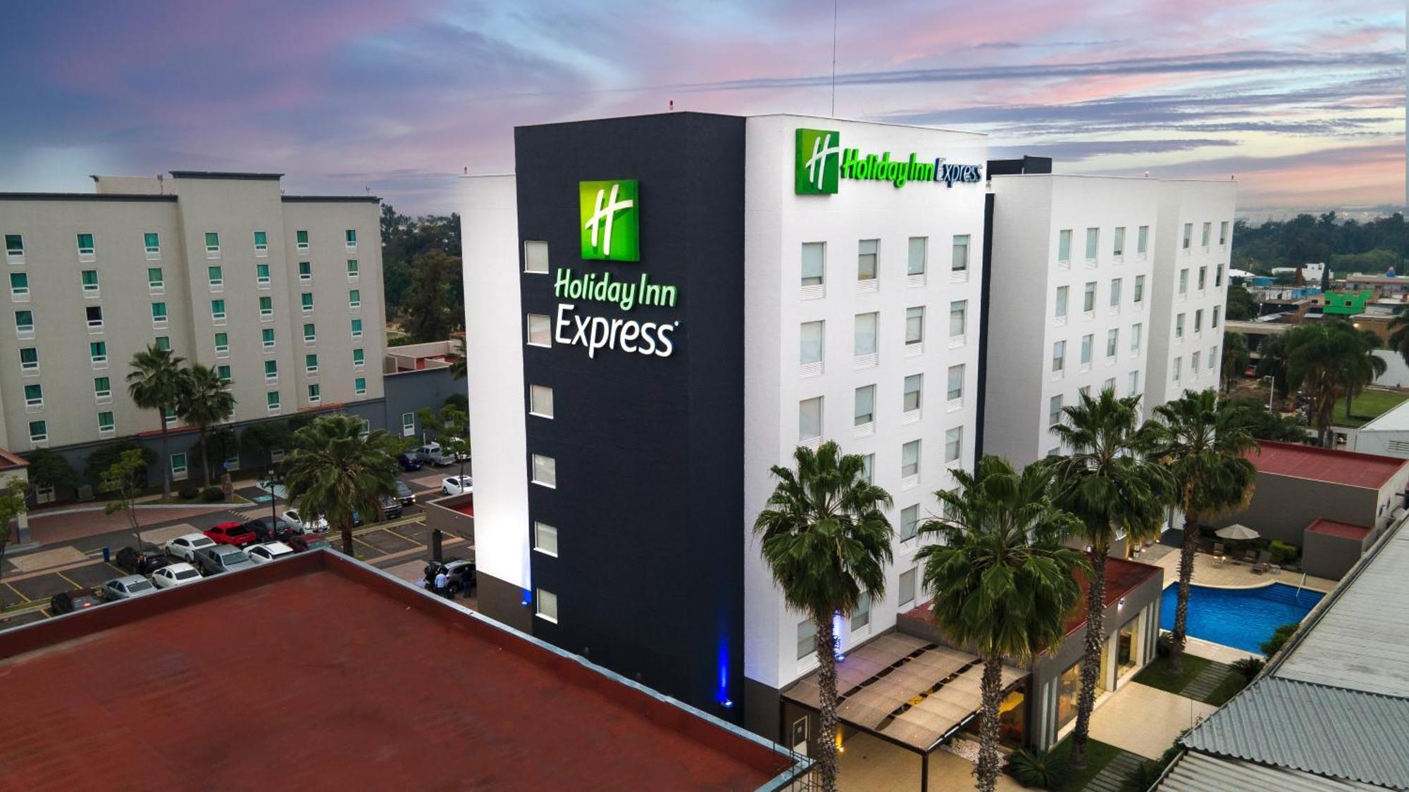 Las Pintas Holiday Inn Express Guadalajara Aeropuerto By Ihg מראה חיצוני תמונה
